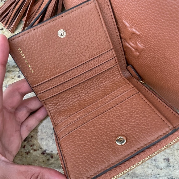 New Tory Burch set ❤️ - Picture 3 of 8